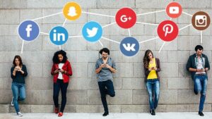 Perubahan Pola Komunikasi Publik dalam Masyarakat Digital: Tantangan Misinformasi dan Krisis Ruang Informasi Indonesia