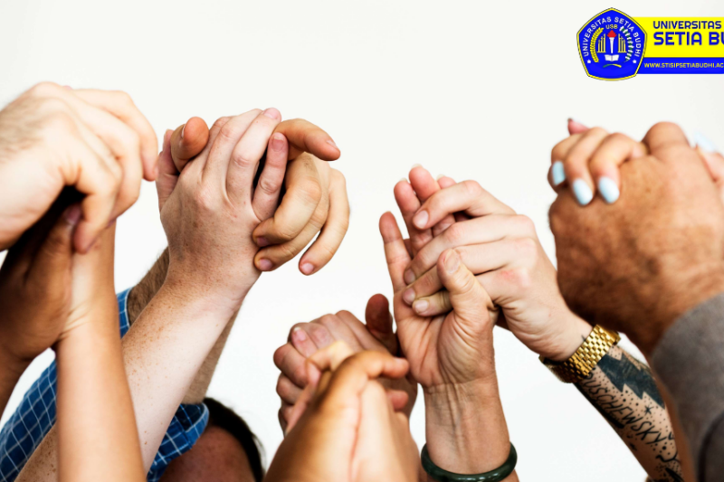 Solidaritas Sosial: Studi Tentang Solidaritas Sosial dalam Masyarakat Tradisional dan Modern